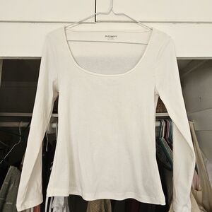 Women's scoop neck/long sleev